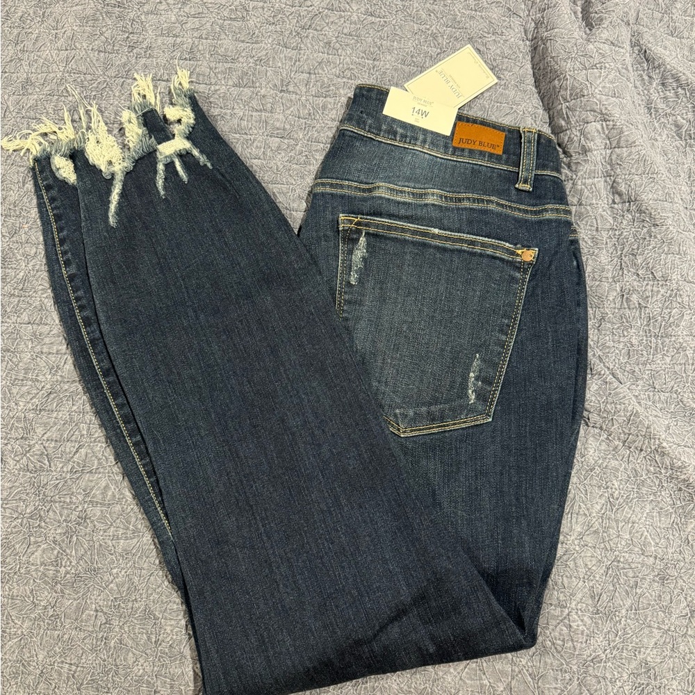 Judy Blue Skinny Blue Jeans with Distressed Ankle